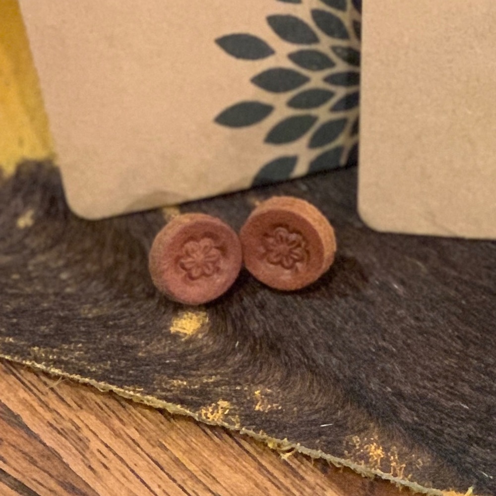 [ HANDMADE ] 100% Premium Leather Post Earrings